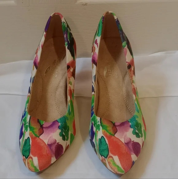 Aerosoles Floral Heels Size 8M Colorful Watercolor Print Kitten Heel Pumps - Picture 2 of 9